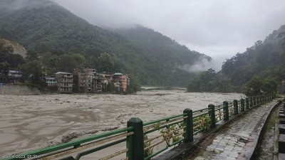 भारतमा हिमताल फुट्दा १० को मृत्यु, ८२ बेपत्ता